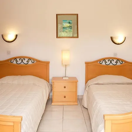 Olympia Villa Coral Bay